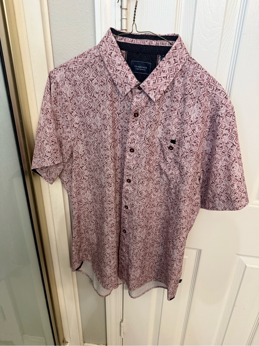 7 Diamonds Men's Short-Sleeve Pink Patterned Button-Down Shirt